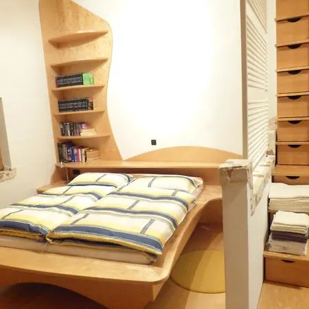 Apartment Sagmeister Loft Jenig